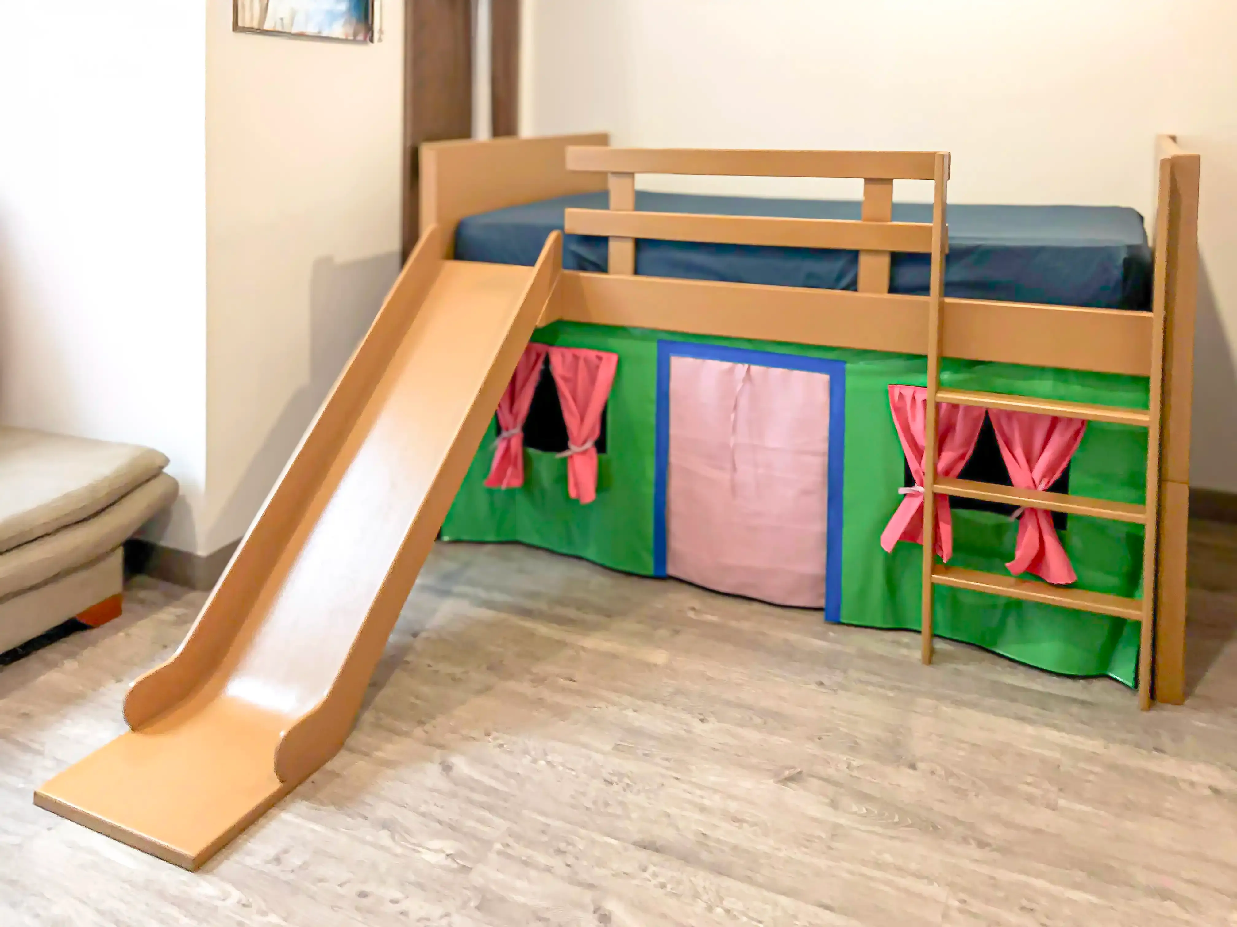 Dormitorios Temáticos e Infantiles con ingeniería de fabricación avanzada en Bogotá