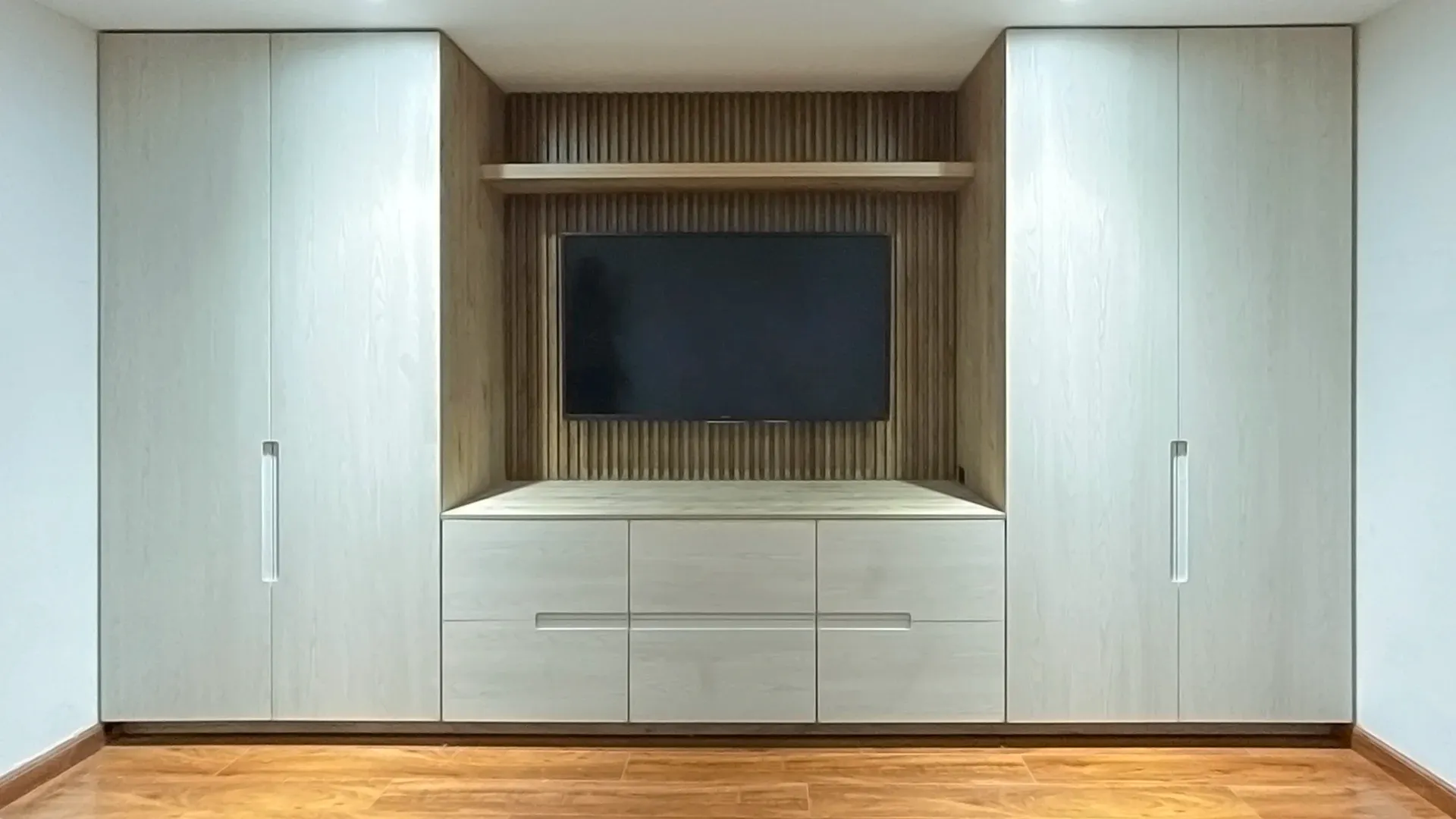 Zapateras y Exhibidores a Medida con ingeniería de fabricación avanzada en Bogotá